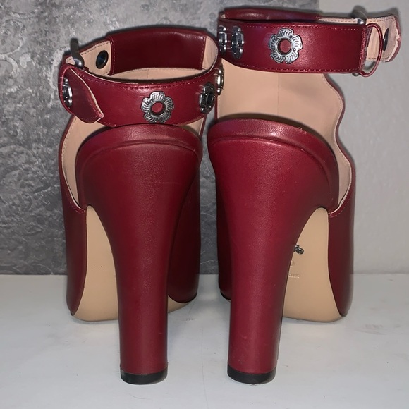 Coach Eddison Merlot open toe sandal/mule. SZ 10. Leather, Buckles behind ankle - Picture 4 of 8
